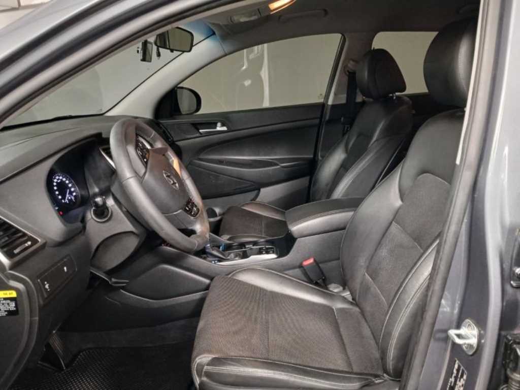 HYUNDAI Tucson - Vista 7