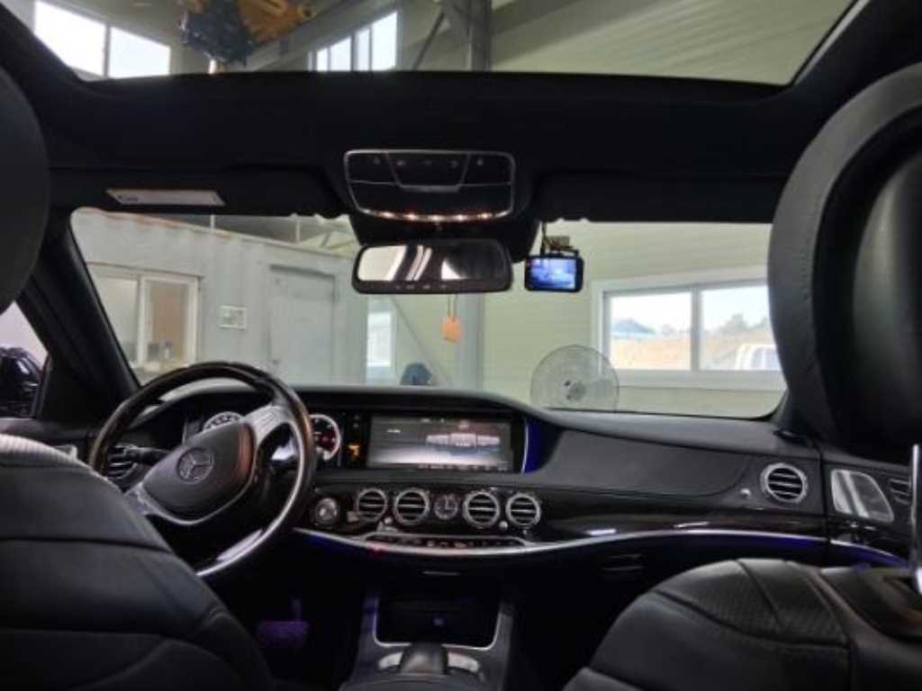 Mercedes Benz S Class - Vista 5