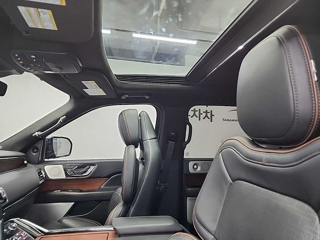 Lincoln Navigator 2023 Negro - Importación desde Corea - HF Imports Iquique - Foto 16