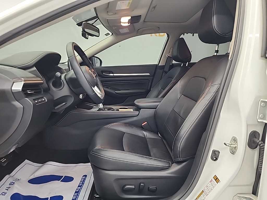 Nissan Altima - Vista 11