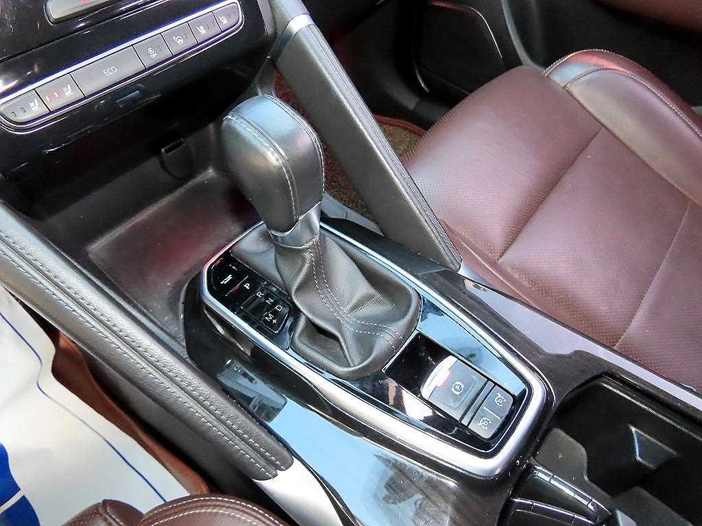 SAMSUNG QM6 - Vista 10