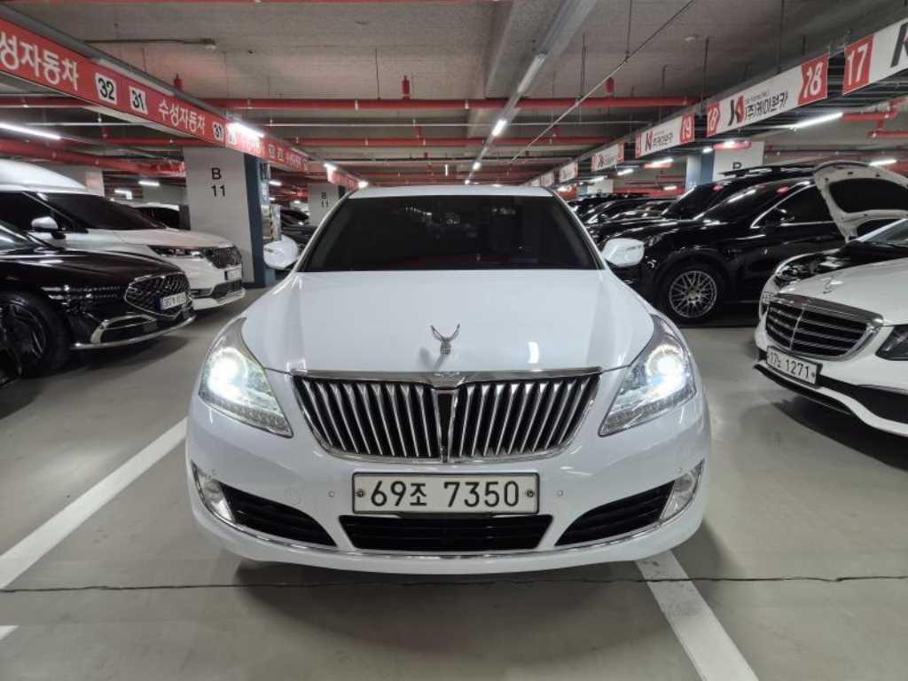 HYUNDAI Equus - Vista 2