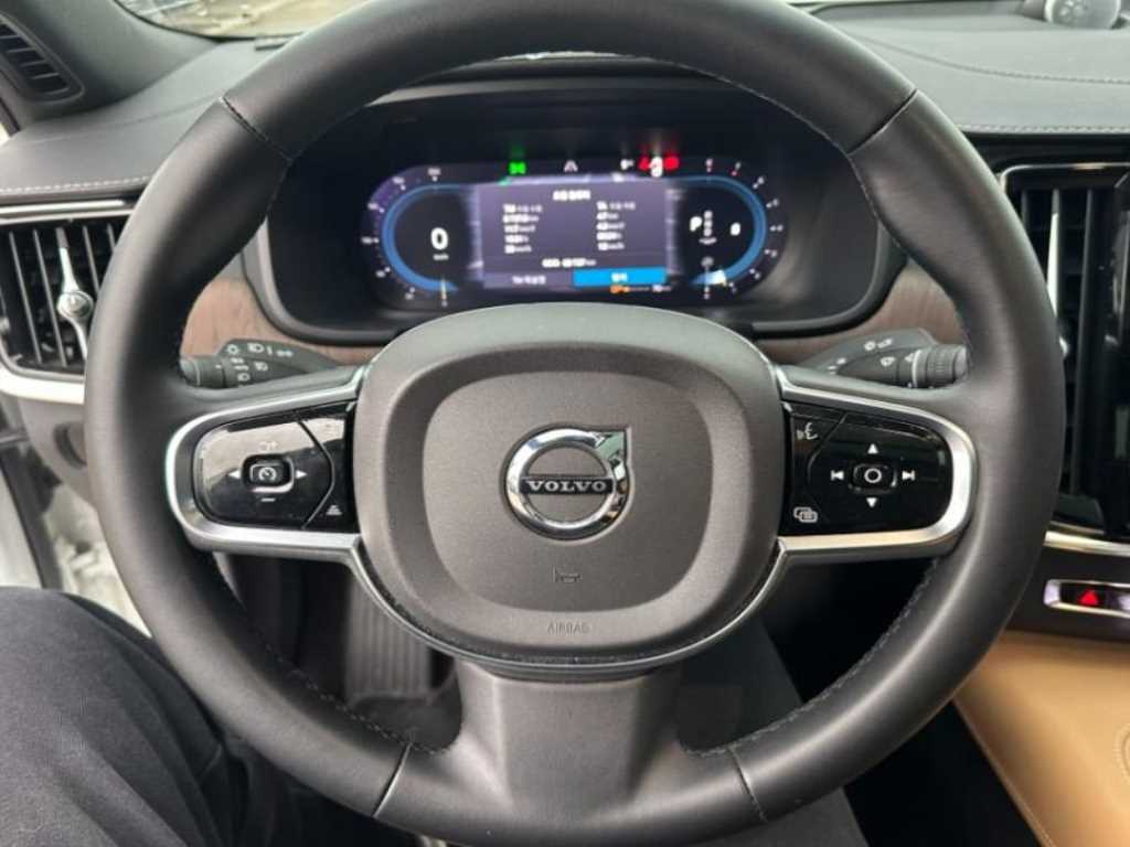 Volvo S90 - Vista 8