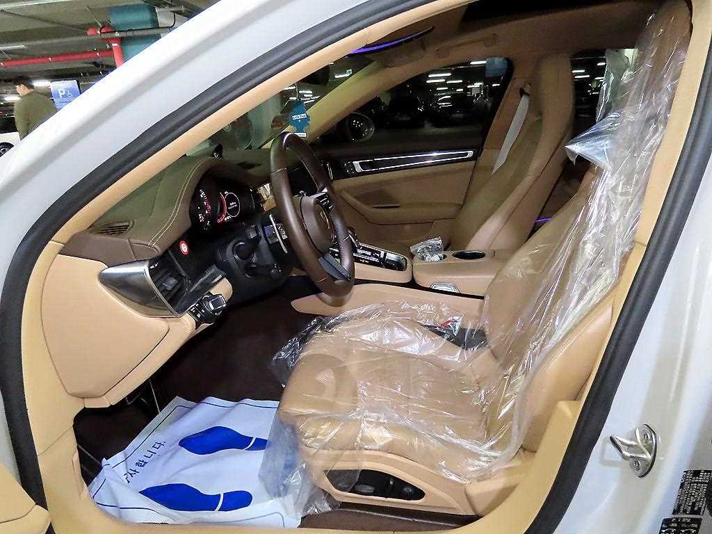 Porsche Panamera - Vista 6