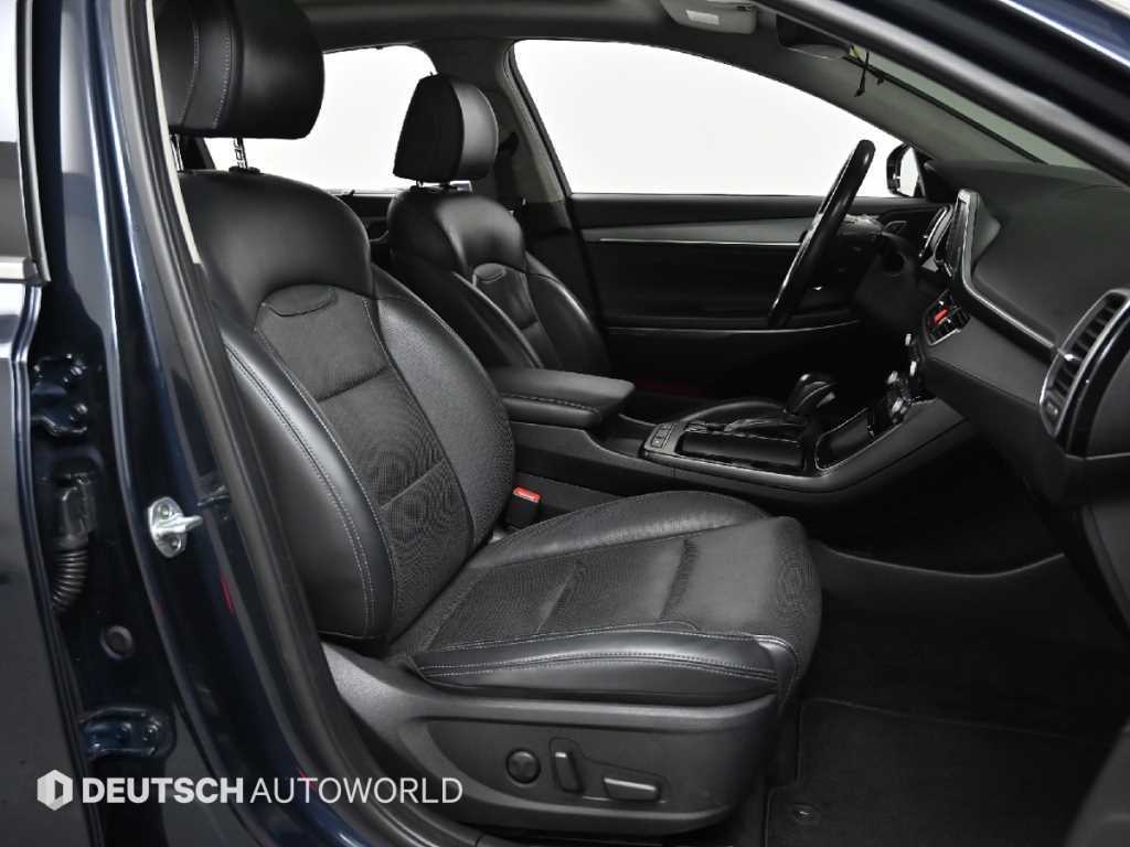 HYUNDAI Grandeur - Vista 11