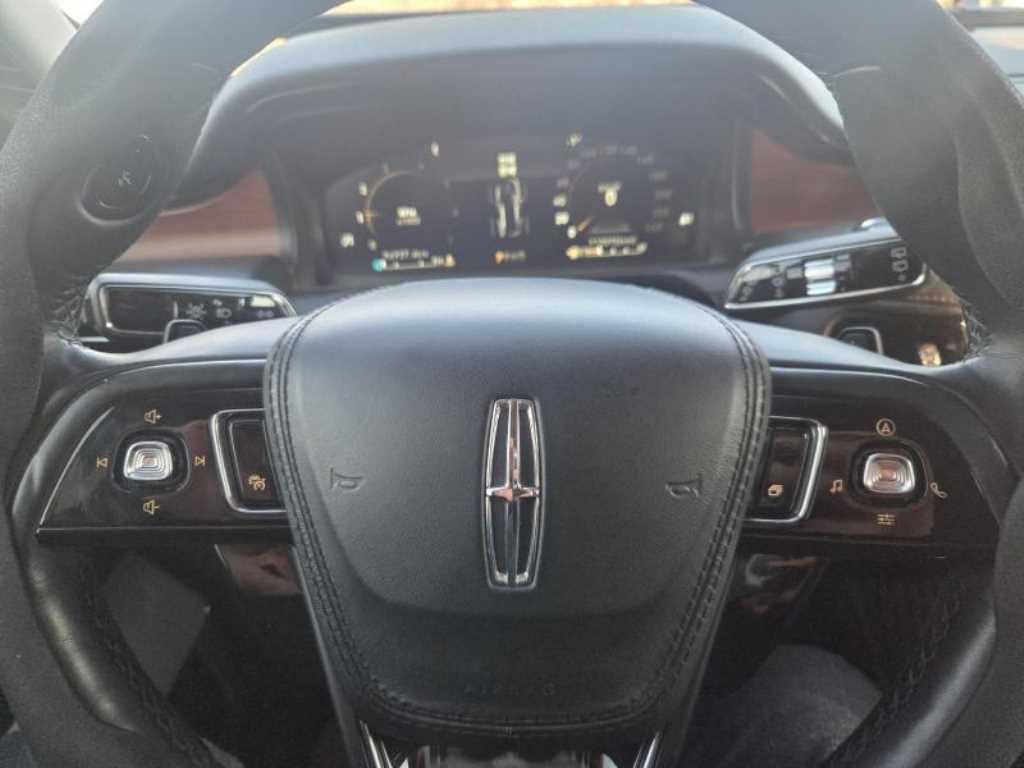 Lincoln Aviator - Vista 12