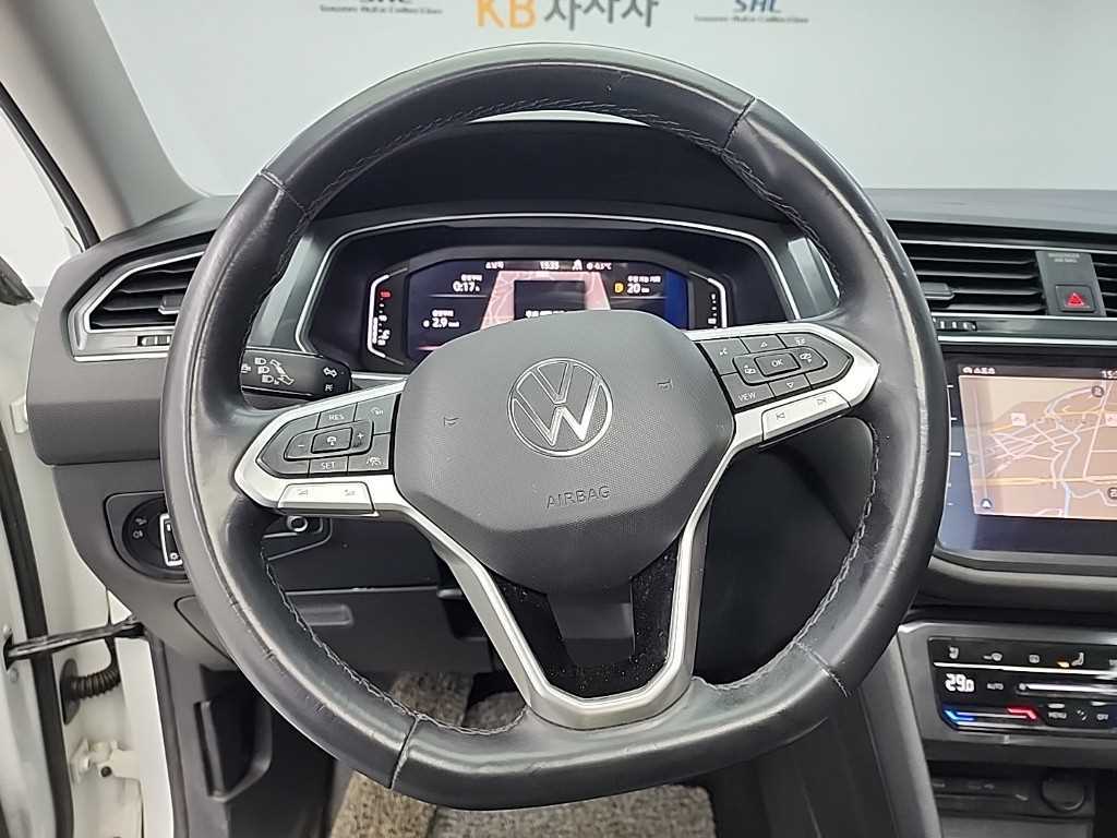 Volkswagen Tiguan - Vista 9