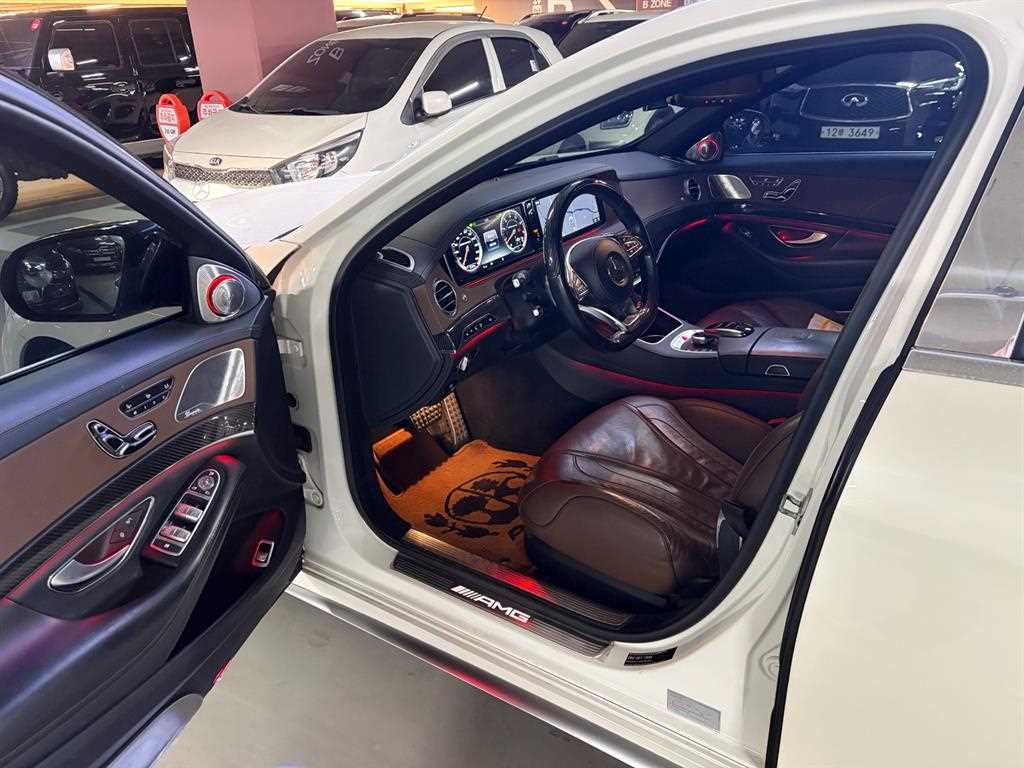 Mercedes Benz S Class - Vista 5