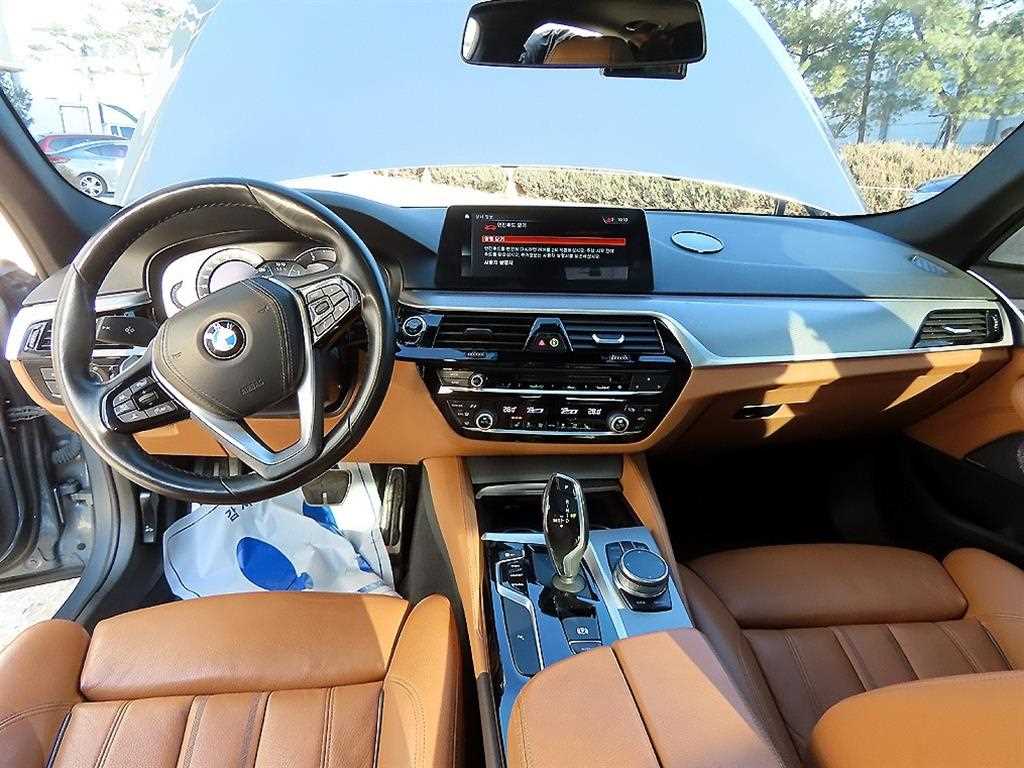 BMW 5 Series - Vista 7