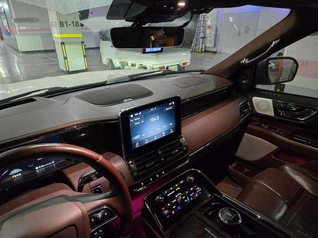 Lincoln Navigator 2019 Blanco - Importación desde Corea - HF Imports Iquique - Foto 15