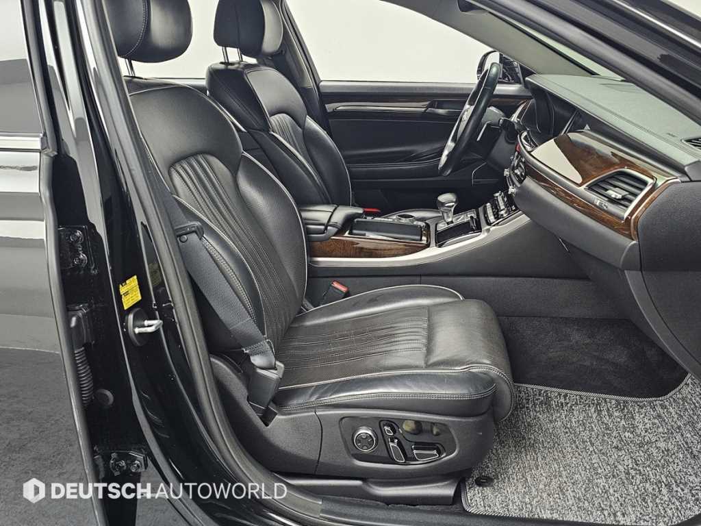 Genesis EQ900 - Vista 7