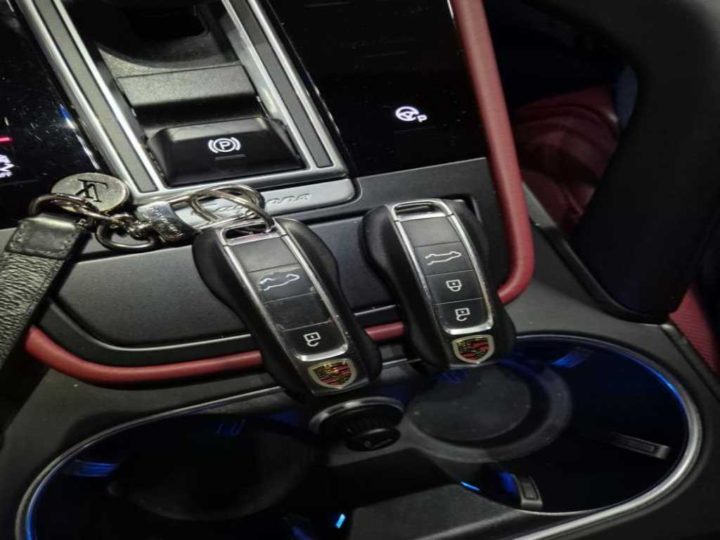 Porsche Cayenne - Vista 12