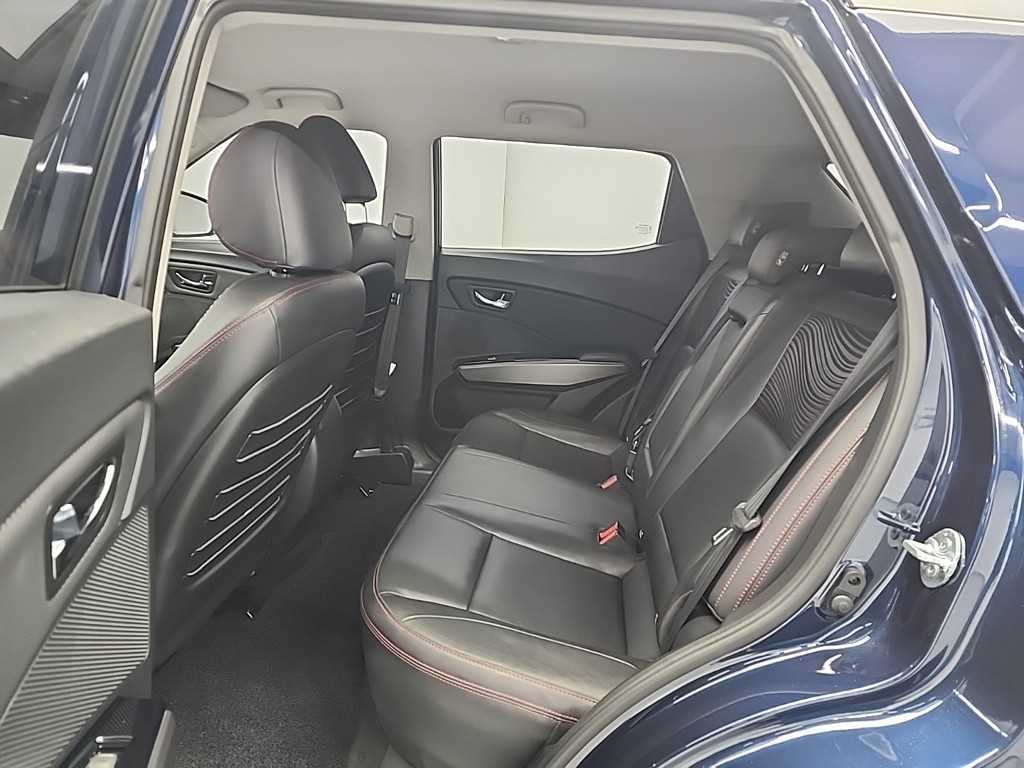 Ssangyong Tivoli - Vista 12