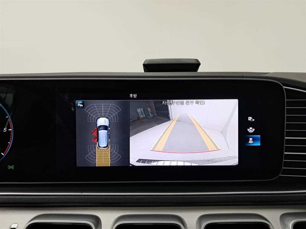 Mercedes Benz GLE Class - Vista 10