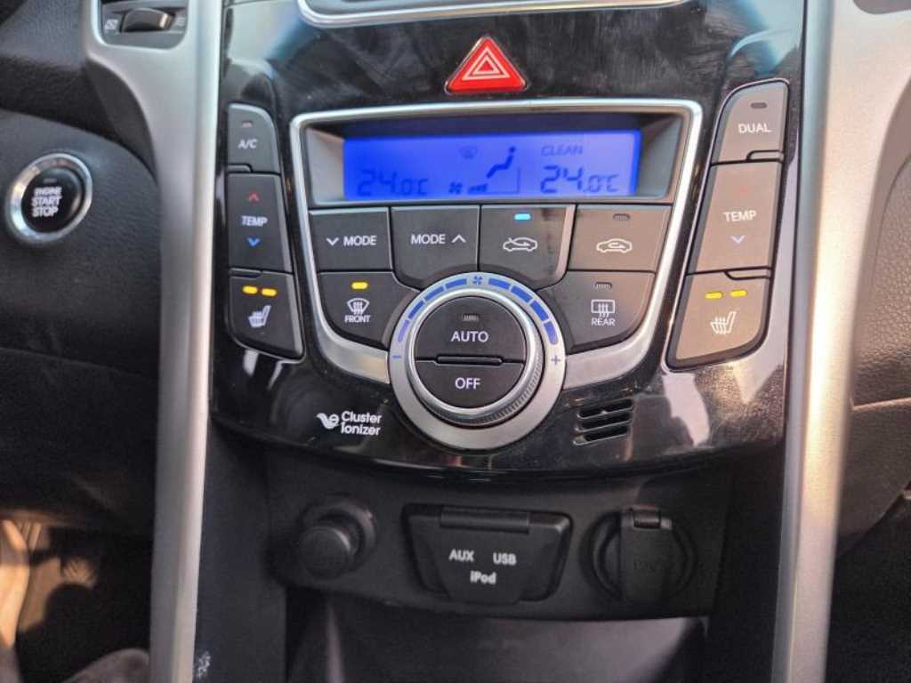 HYUNDAI i30 - Vista 11