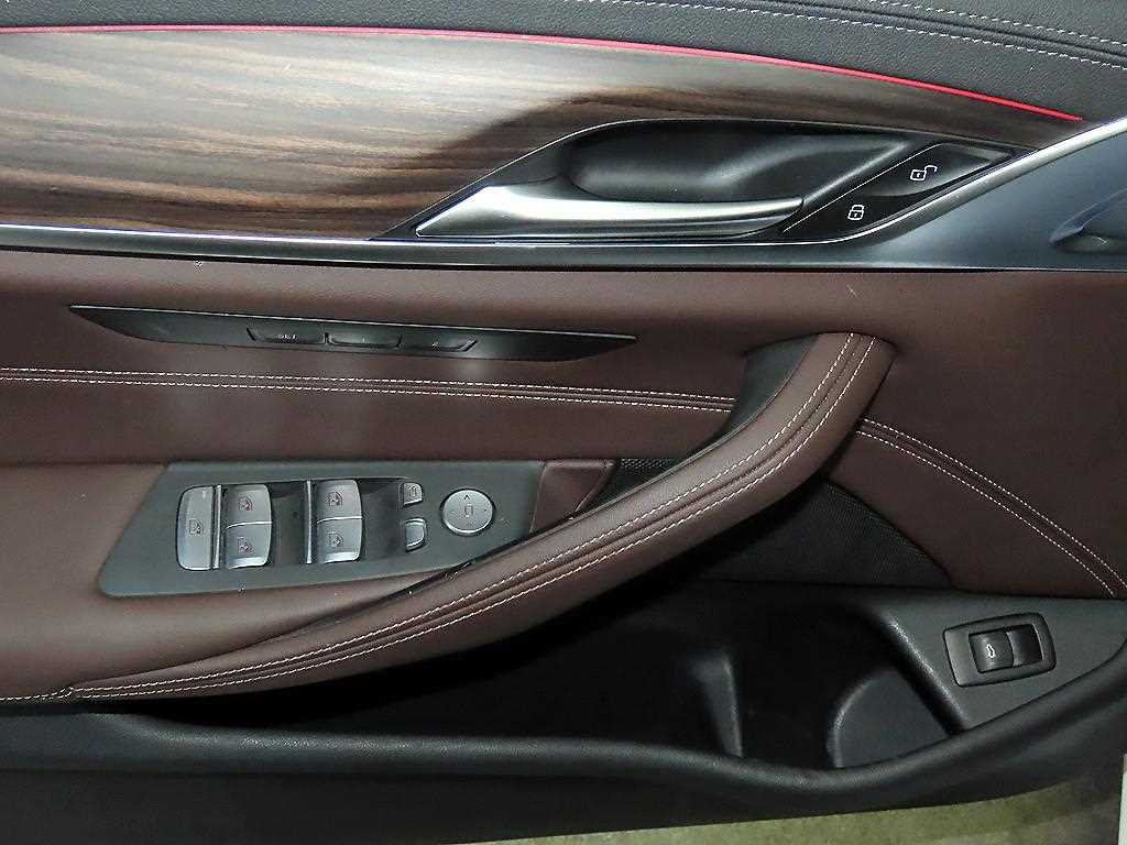 BMW 5 Series 2021 Blanco - Importación desde Corea - HF Imports Iquique - Foto 14