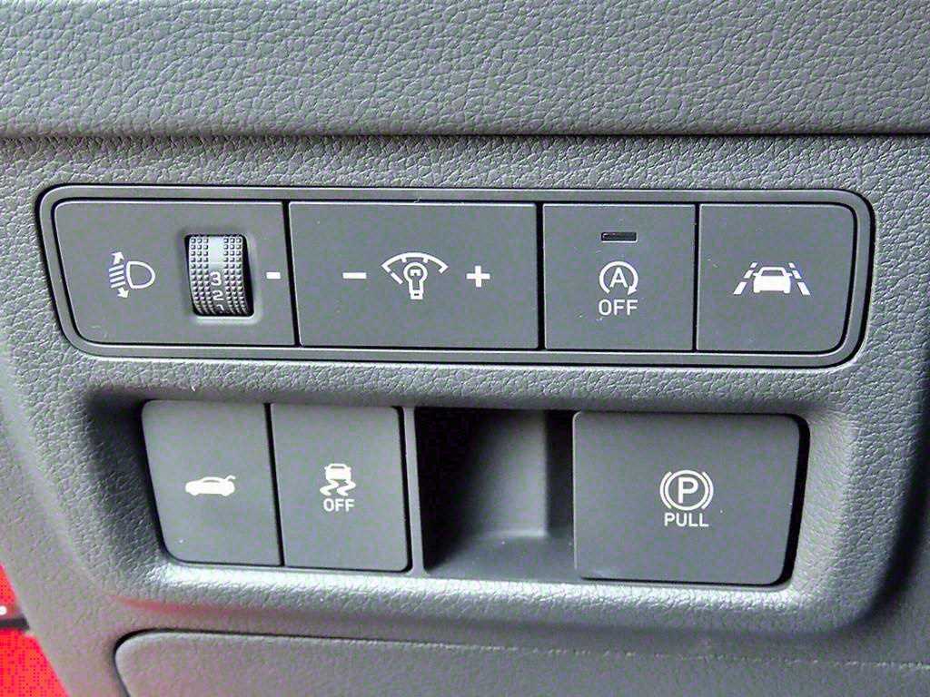 HYUNDAI Sonata - Vista 12