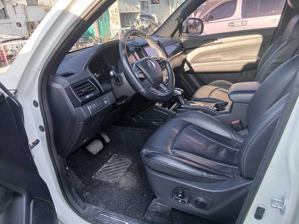 Ssangyong Rexton - Vista 7