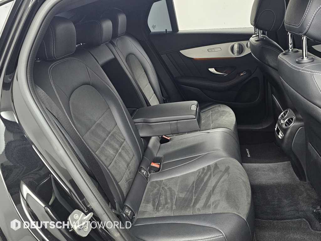 Mercedes Benz GLC Class - Vista 12