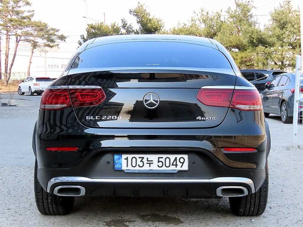 Mercedes Benz GLC Class - Vista 4
