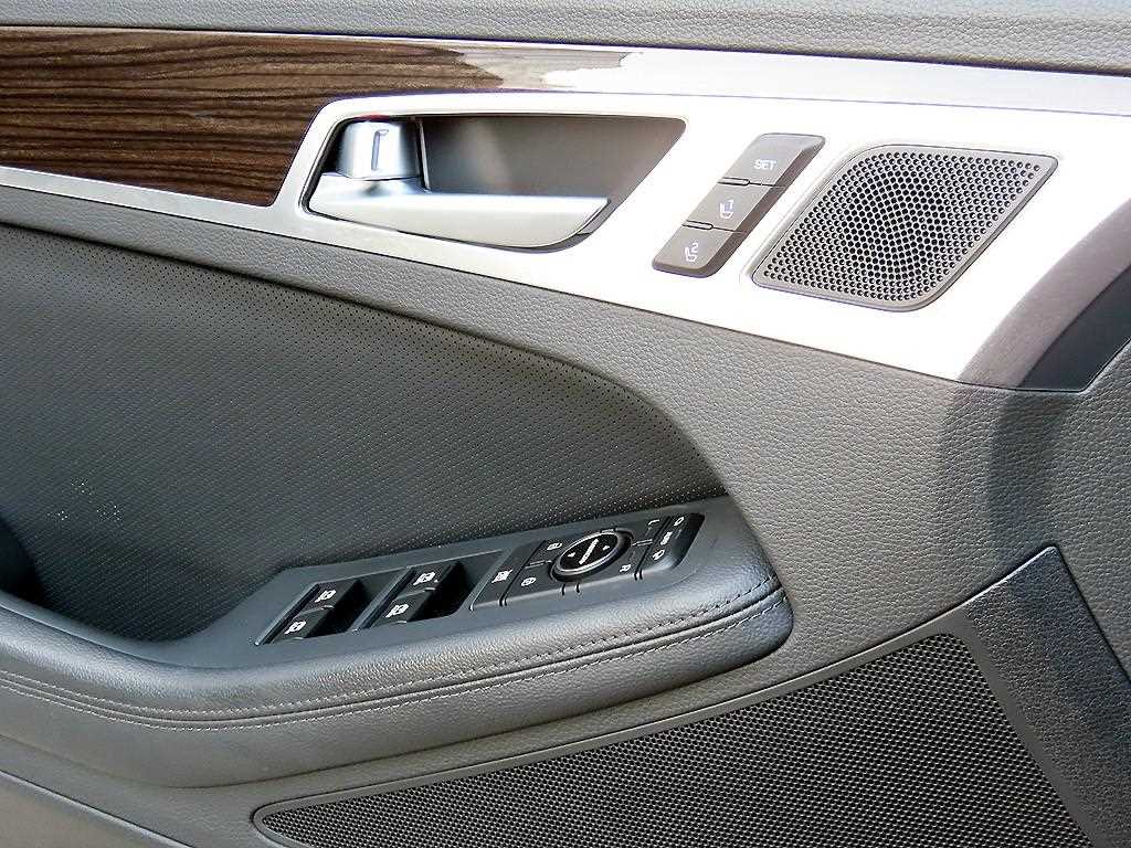 Genesis G80 - Vista 12