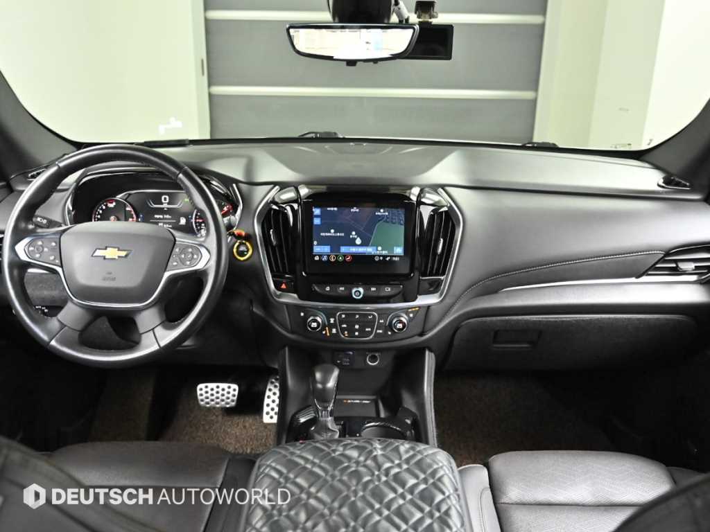 Chevrolet Travers - Vista 7