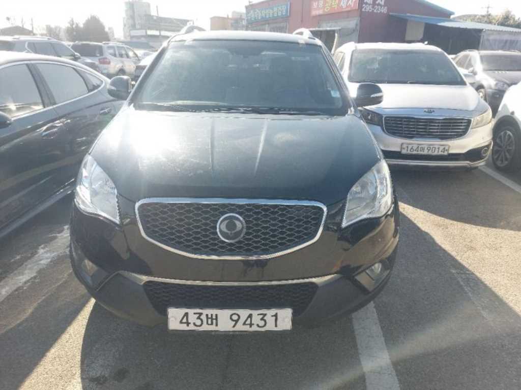 Ssangyong Korando 2011 Negro - Importación desde Corea - HF Imports Iquique - Foto 1