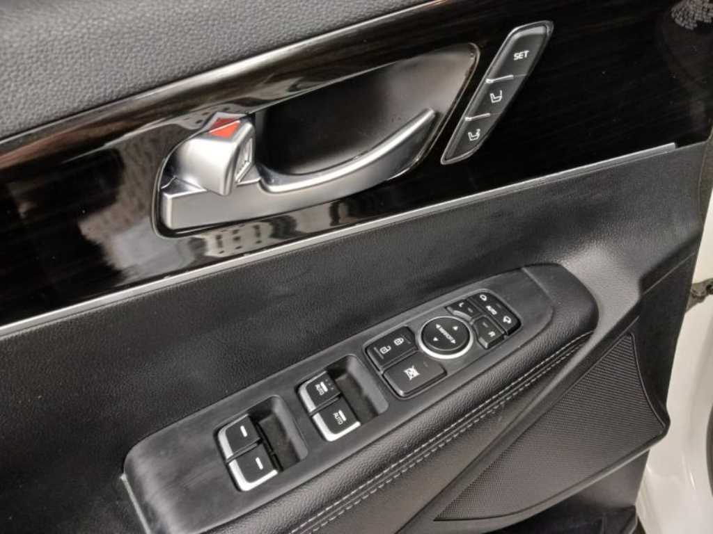 KIA Sorento - Vista 8