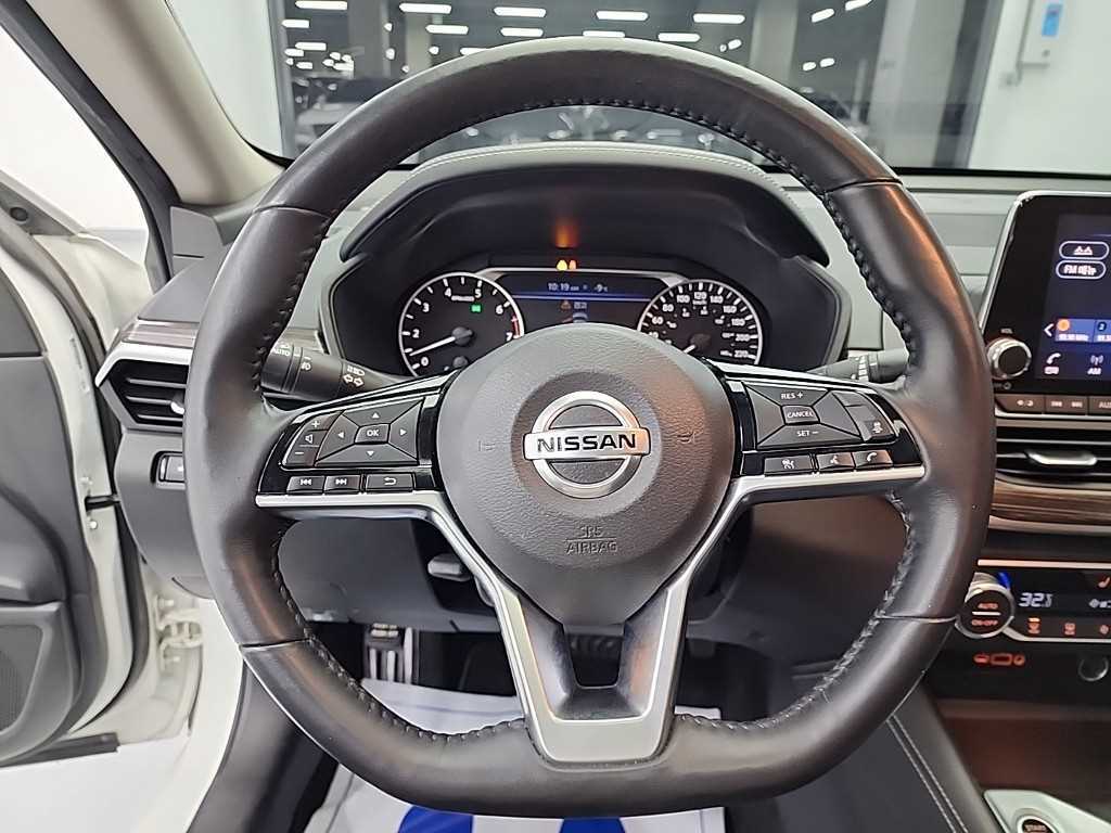 Nissan Altima - Vista 9