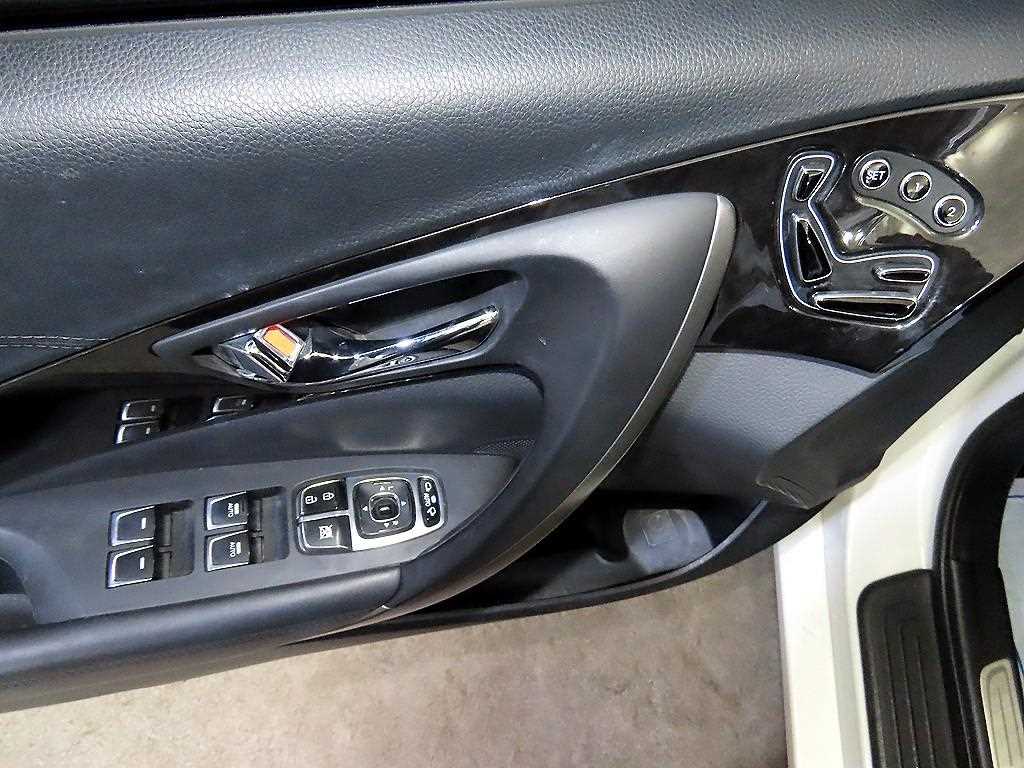 HYUNDAI Grandeur 2016 Blanco - Importación desde Corea - HF Imports Iquique - Foto 13
