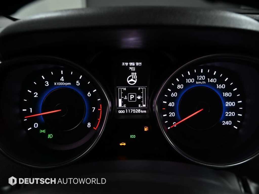 HYUNDAI Avante - Vista 8