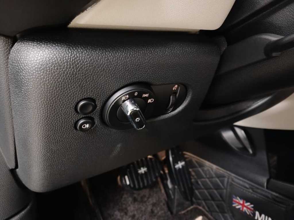 Mini Cooper - Vista 12