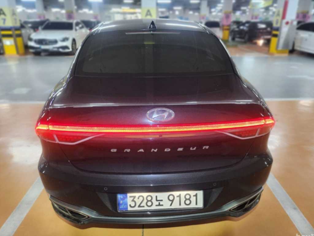 HYUNDAI Grandeur - Vista 3