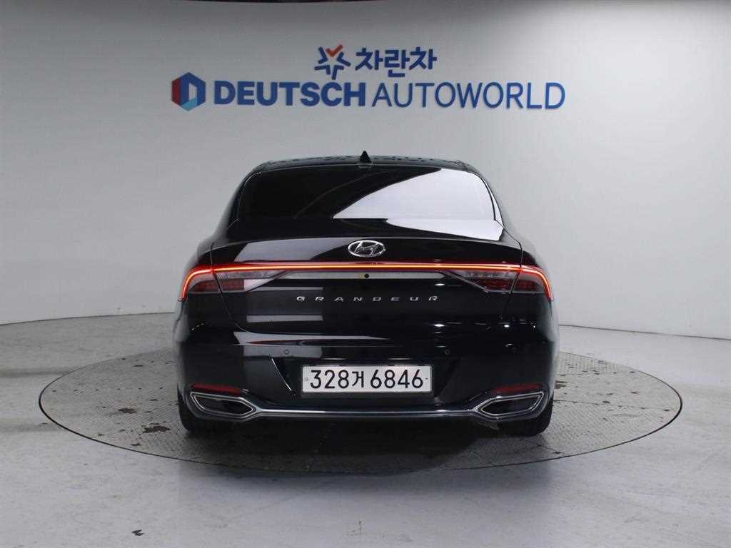 HYUNDAI Grandeur - Vista 4