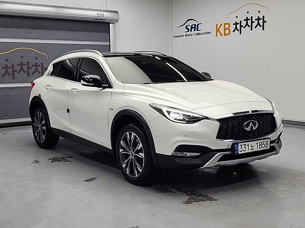Infiniti QX - Vista 4
