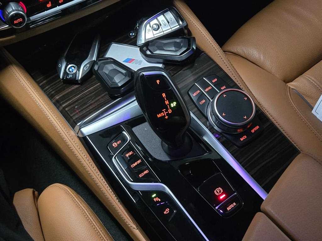 BMW 5 Series 2021 Negro - Importación desde Corea - HF Imports Iquique - Foto 16