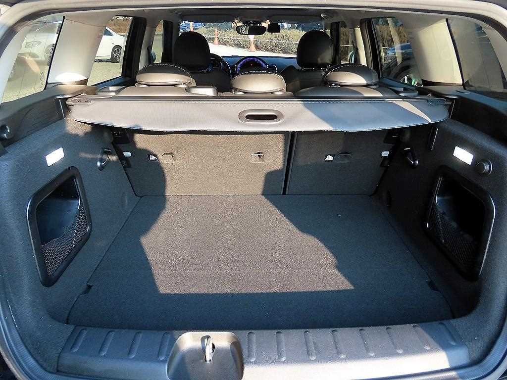 Mini Clubman 2023 Negro - Importación desde Corea - HF Imports Iquique - Foto 18