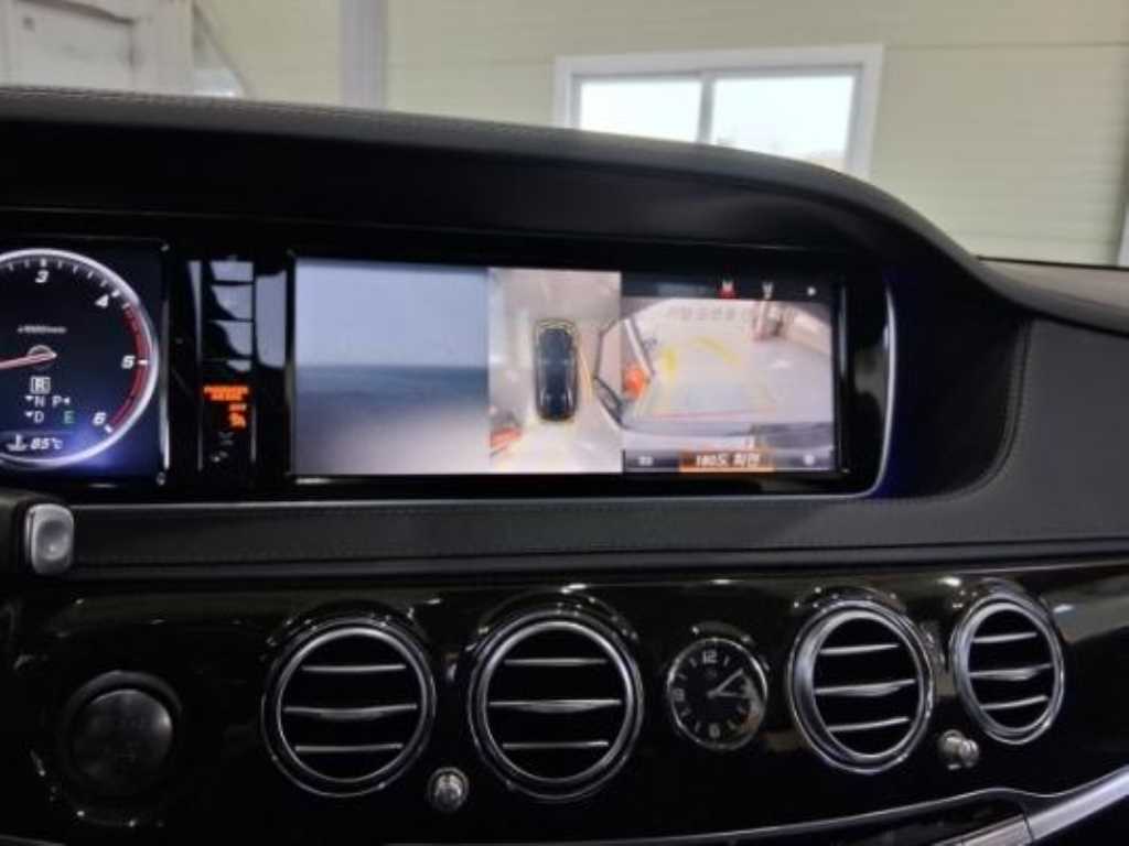 Mercedes Benz S Class - Vista 9