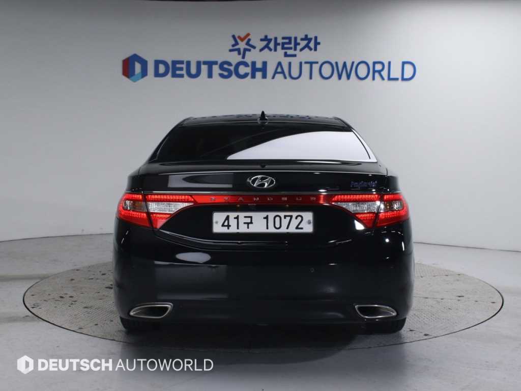 HYUNDAI Grandeur - Vista 4