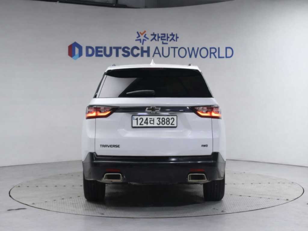 Chevrolet Travers - Vista 4