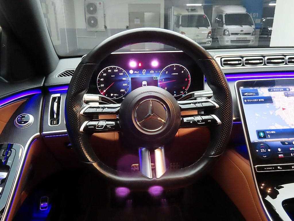 Mercedes Benz S Class - Vista 8