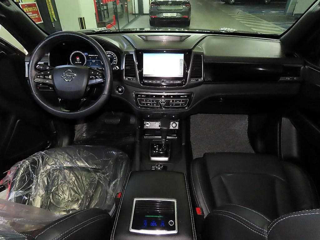 Ssangyong Rexton - Vista 10