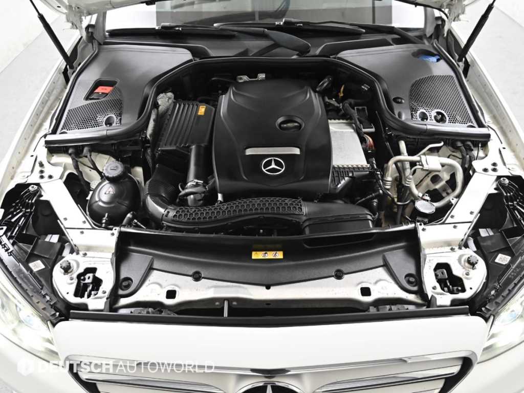 Mercedes Benz E class - Vista 6