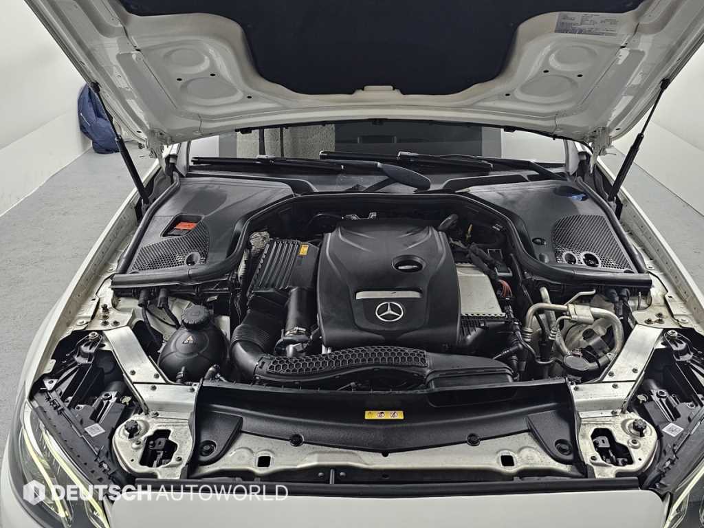 Mercedes Benz E class - Vista 6