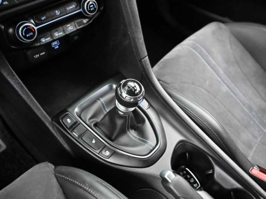 HYUNDAI Veloster - Vista 9