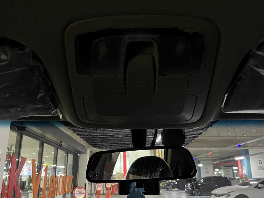 Ssangyong Tivoli - Vista 8