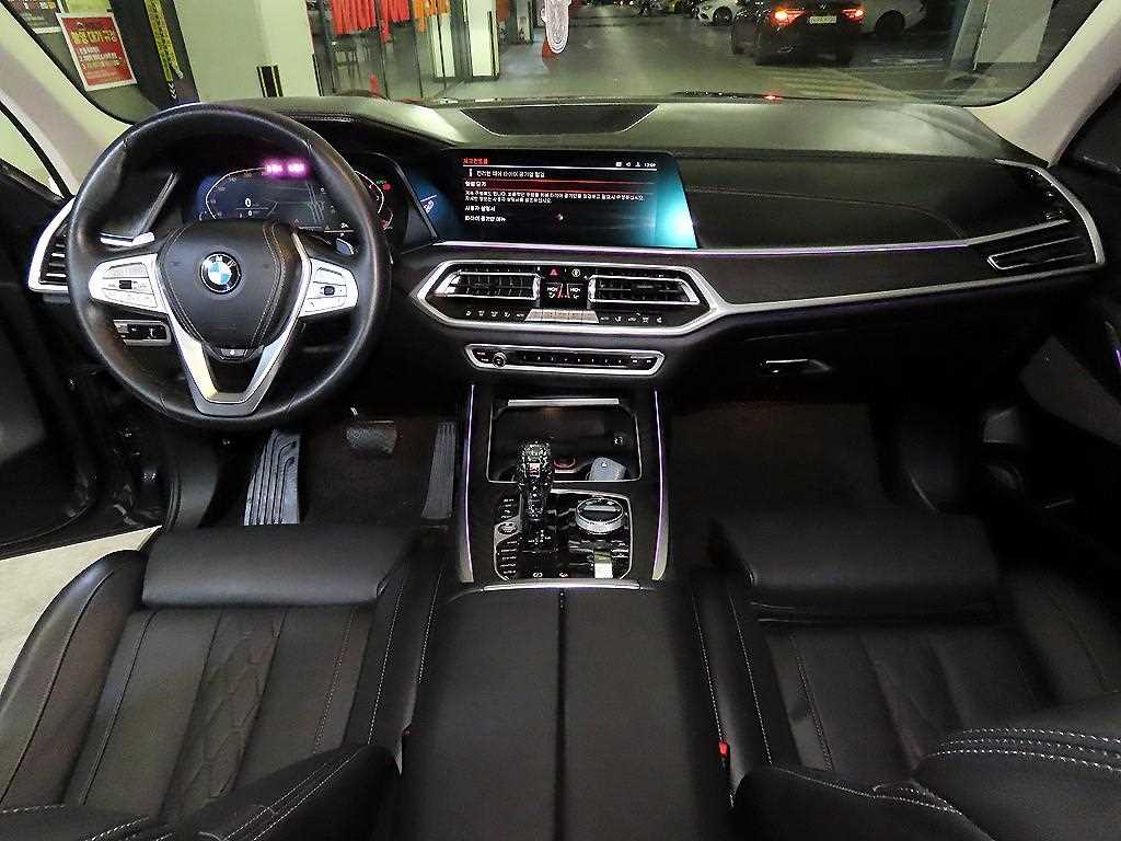 BMW X7 - Vista 10