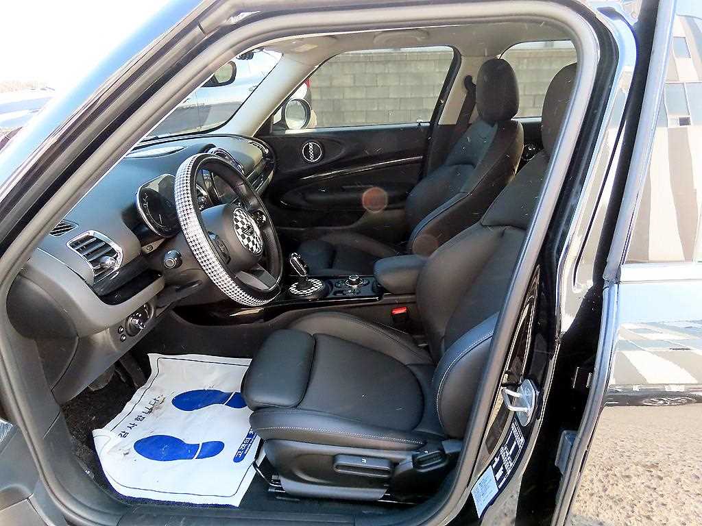 Mini Clubman - Vista 5