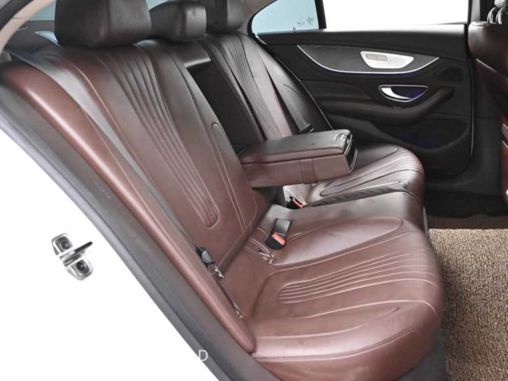 Mercedes Benz CLS Class - Vista 12