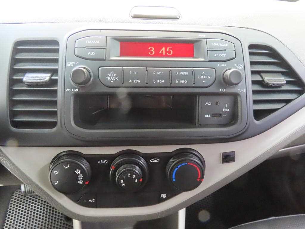 KIA Morning - Vista 11